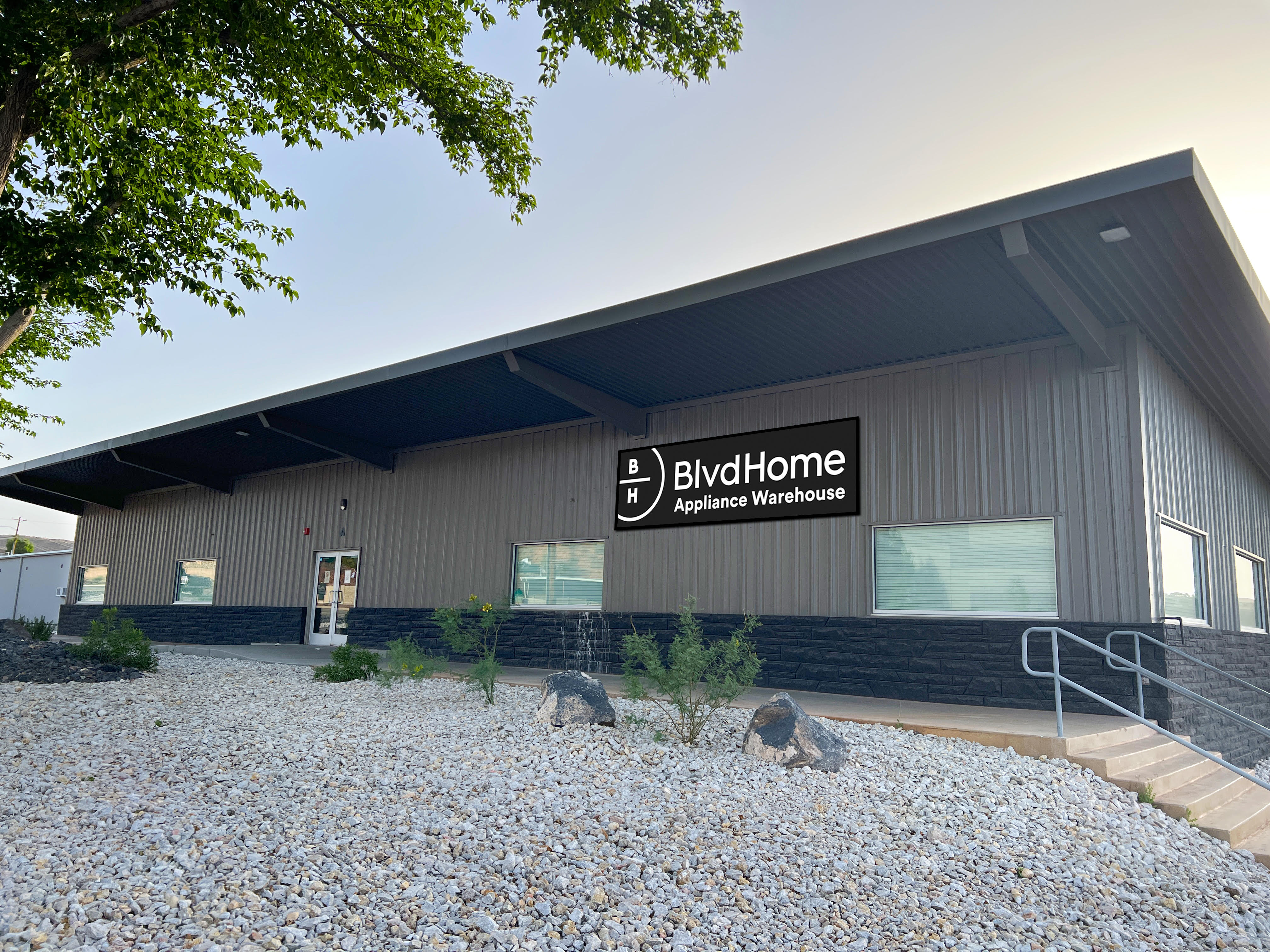 St. Appliance Warehouse